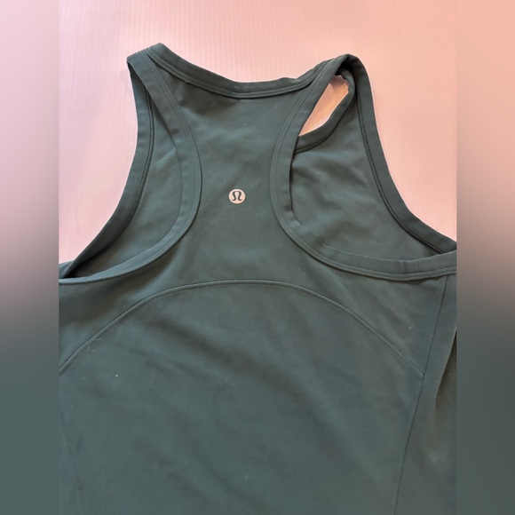 PROMO: BUY 3 GET 1 FREE | Set of 4 Lululemon Tanks | Align & Swiftly | Size XS - Picture 9 of 9